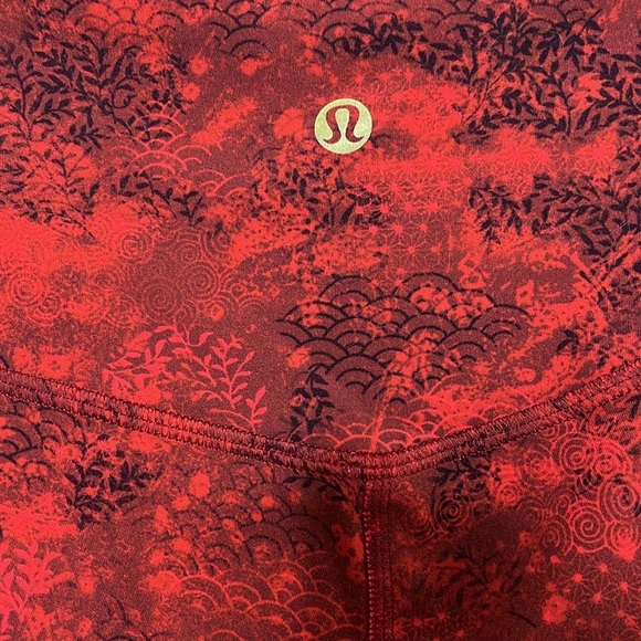Lululemon Invigorate High Rise Red Pattern Tights Gold Logo Women Size 8 - Picture 2 of 4